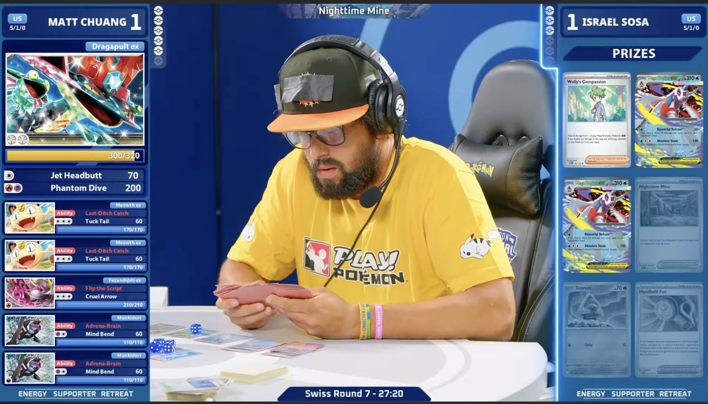 Tela da transmissão Pokémon do Swiss Round 7 mostrando Matt Chuang com Dragapult ex em campo e os prêmios do Israel Sosa exibindo 2 Mega Froslass ex e Wally's Compassion.
