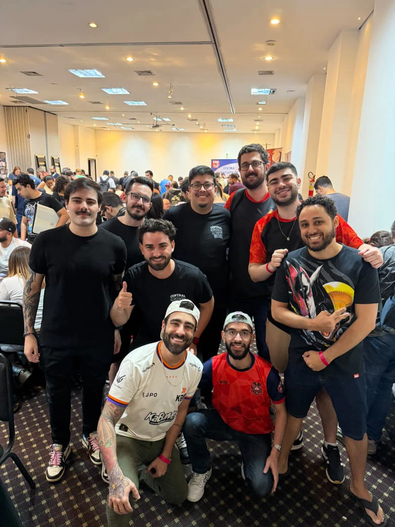 Players and Central TCG organizers gathered in the Conclave hall in Belo Horizonte